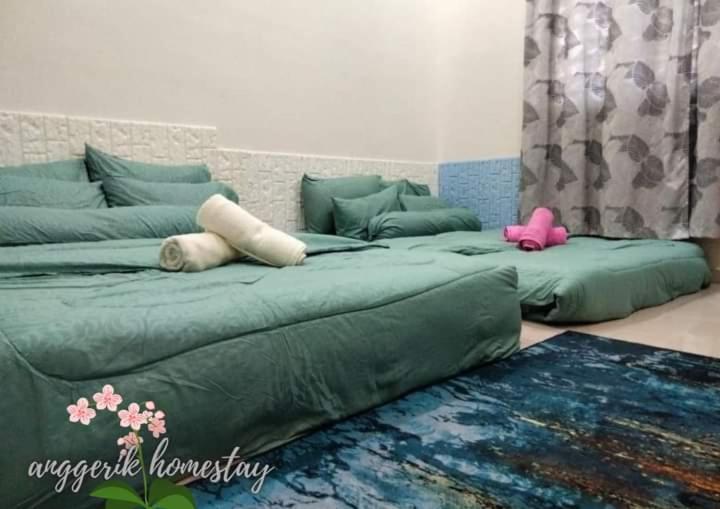 Anggerik Homestay Dungun Kampong Sura Tengah Ngoại thất bức ảnh