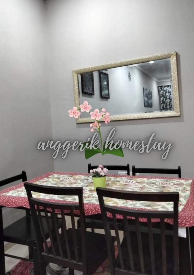 Anggerik Homestay Dungun Kampong Sura Tengah Ngoại thất bức ảnh