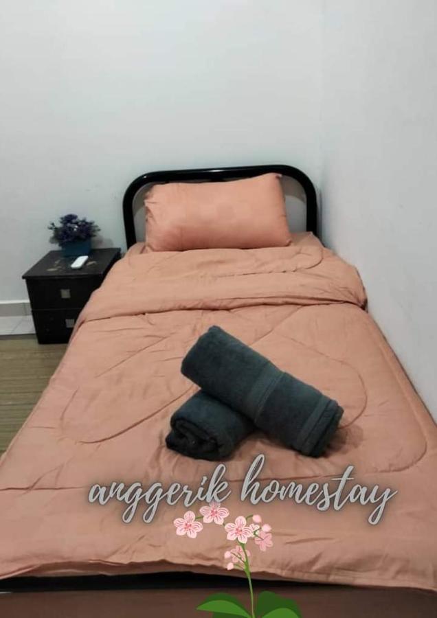 Anggerik Homestay Dungun Kampong Sura Tengah Ngoại thất bức ảnh